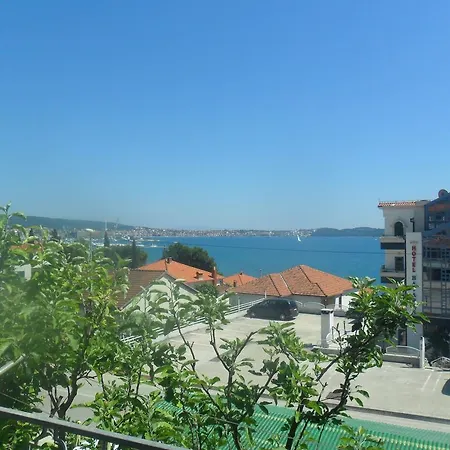 Apartment Markic Seget Donji
