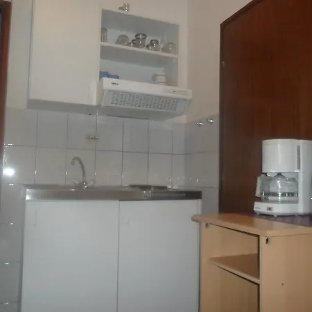 Apartment Markic Seget Donji