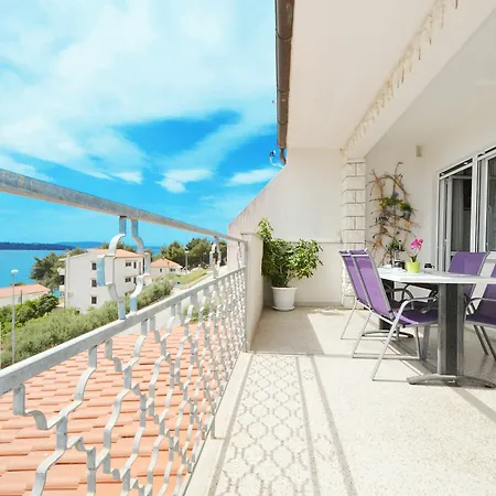 Markic Apartment Seget Donji